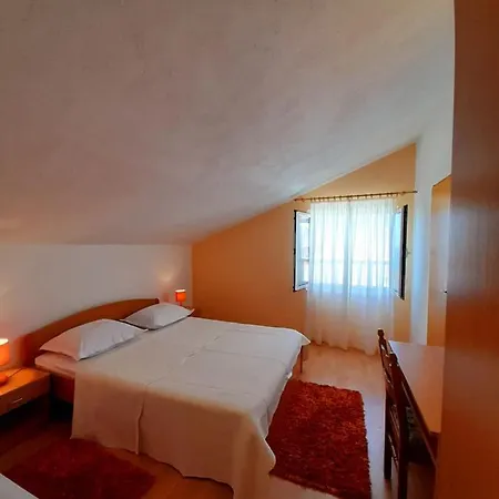 Maison d'hôtes And Jasna Hvar Town