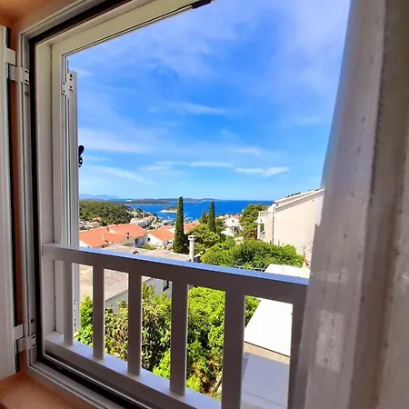 Maison d'hôtes And Jasna Hvar Town