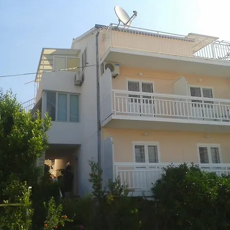 Guest house And Jasna Hvar Town