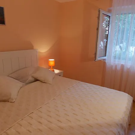 Guest house And Jasna Hvar Town