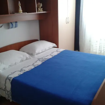 Guest house And Jasna Hvar Town